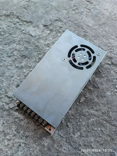 Fonte chaveada 10,3 a 14,8 volts 20 amperes