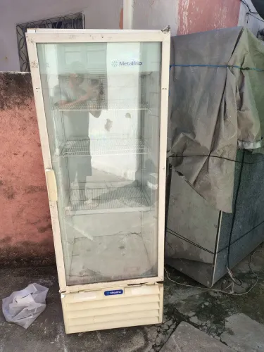 Expositor de bebidas metal frio