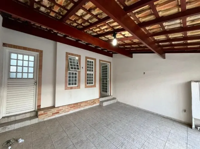 Alugo casa 2 dormitórios em condomínio fechado - Parque Arco Iris - Taubaté/SP