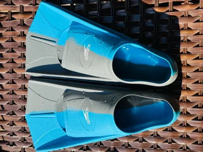 Nadadeira (pé de pato) Speedo Dual Training Fin (tamanho 37-38 EU / 5-6 USA).