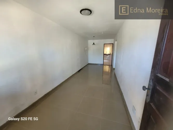Apartamento à venda em condomínio no bairro Palmeiras, Cabo Frio-RJ