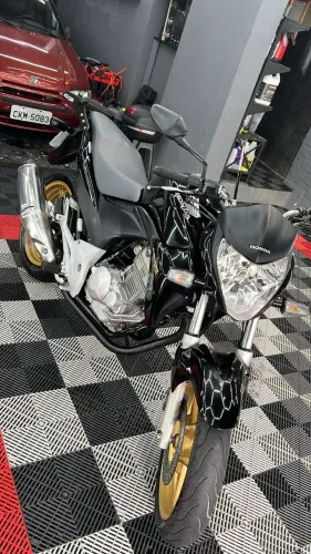 HONDA CB 300R