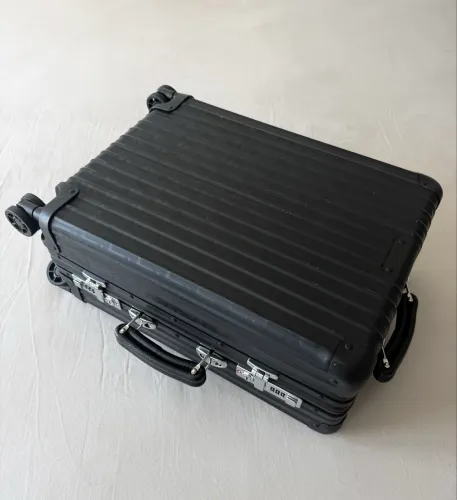 Mala Rimowa Fendi de bordo alumínio original