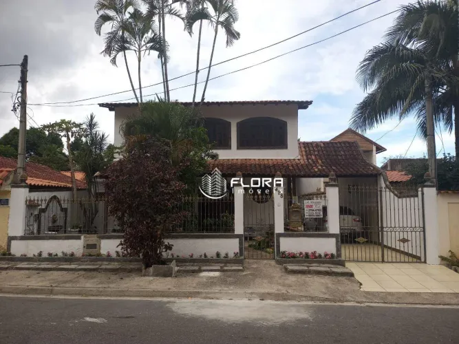 Casa com 3 dormitórios à venda, 200 m² por R$ 1.500.000 - Piratininga - Niterói/RJ