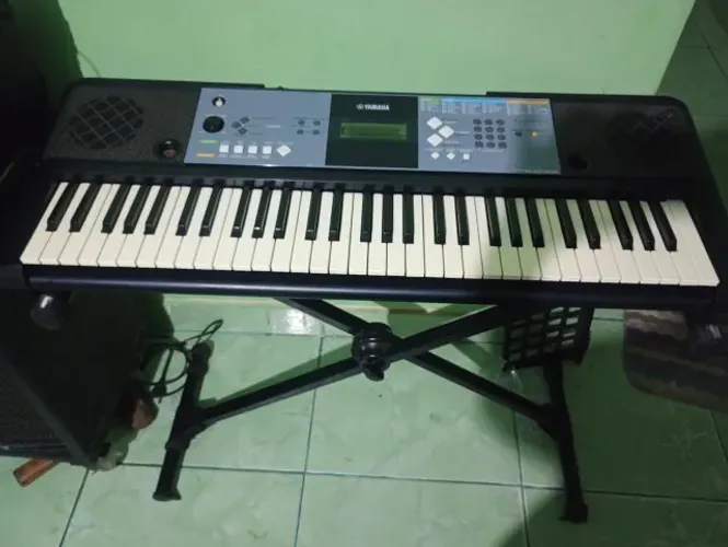 Teclado YAMAHA Psr - E233