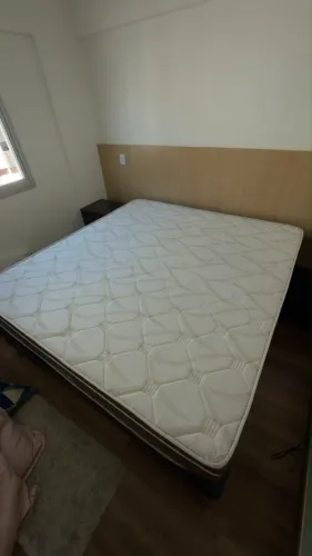 Cama super king box com baú 