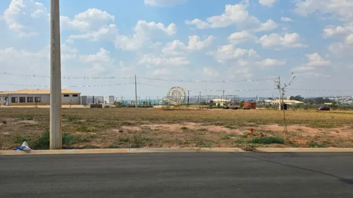 Terreno à venda em Paulínia, Parque Bom Retiro, com 200 m², Terras da Fazenda