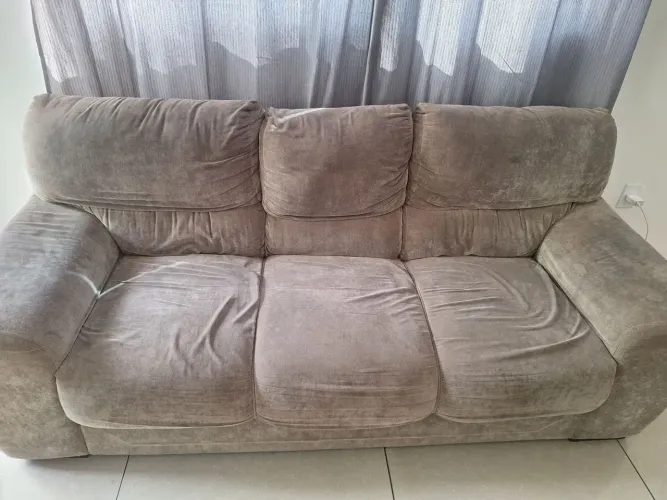 Sofá de 2 e 3 lugares