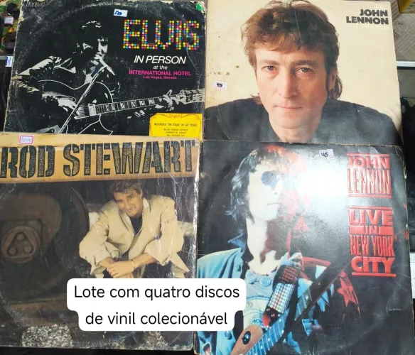 Lote com quatro discos de vinil sendo Elvis Presley John Lennon e outro