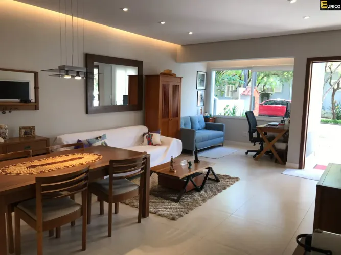 Casa em condomínio à venda no Condomínio Residencial Camburi em Valinhos/SP