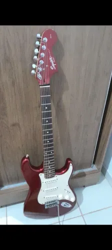 Guitarra, caixa e pedaleira