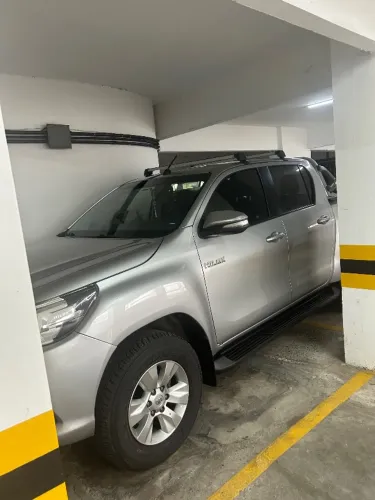 Toyota Hilux CD SRV 4X4 2.8 TDI Diesel Aut. 2018
