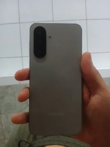 Troco esse celular por um mais simples e 150 de volta
