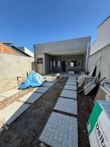 Casa - Jardim Santa Julia - 2 Dormitórios - 74,73m².