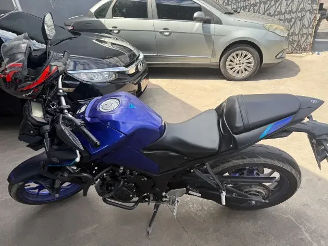 Vende moto mt 03, ano 2024