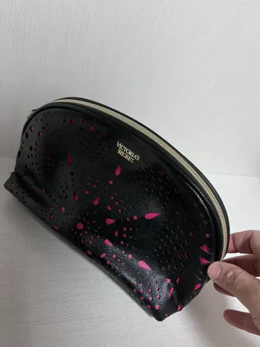 necessaire victoria's secret preta e rosa