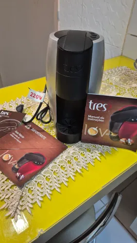 Cafeteira expresso 3 corações LOV cinza, usada e bem conservada