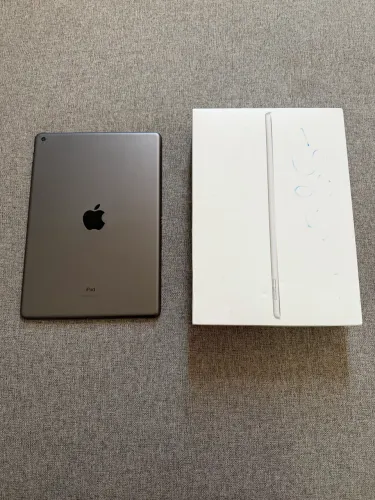 iPad 9 256GB com caixa