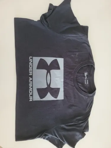 Camiseta Under Armour Boxed Preta Original