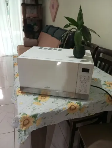 Estado de novo microondas 