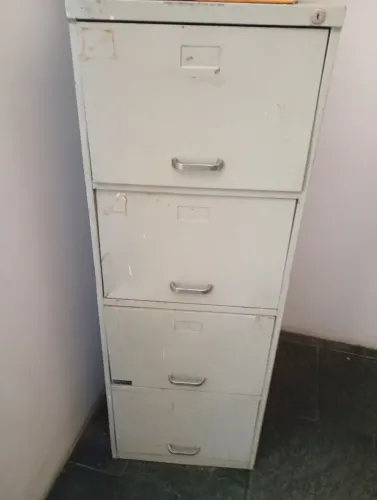 Armário de aço 