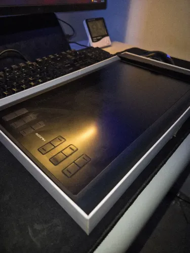 Mesa Digitalizadora Grande Huion Inspiroy H1060P