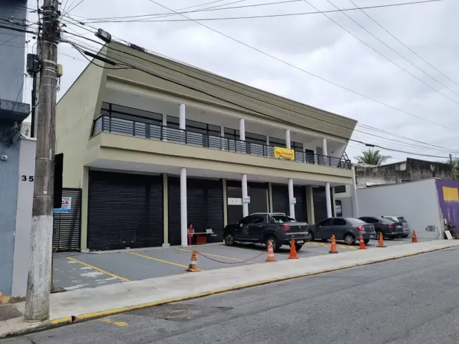 Ponto comercial/Loja/Box para aluguel com 155 metros quadrados em Centro - Caraguatatuba -