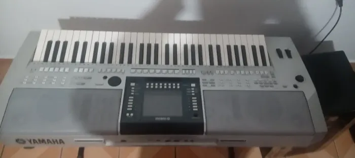 Teclado Yamaha PSR-S710