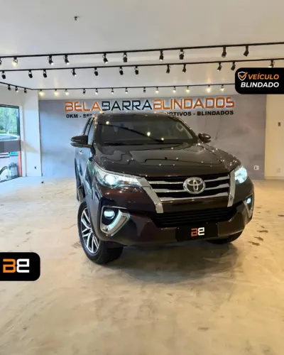 Toyota Hilux SW4 SRX 4X4 2.8 TDI 16V Dies. Aut. 2020