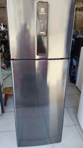 Geladeira Frostfree Preta Inox 390L