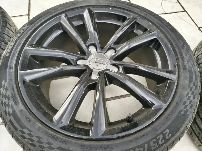 Jogo de rodas audi