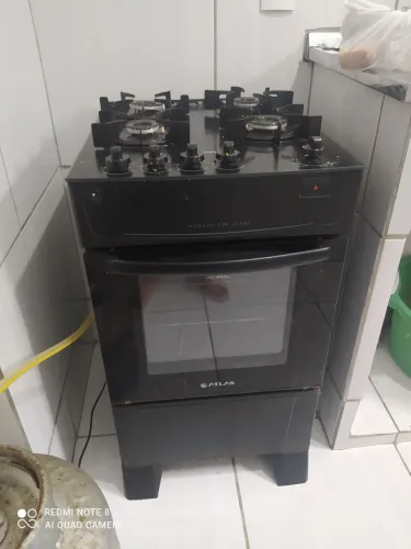 Fogão semi-novo, elétrico 4 bocas 