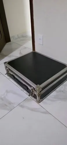 Vendo 1 case para toca discos technics mk2 - sonente 1 peça 