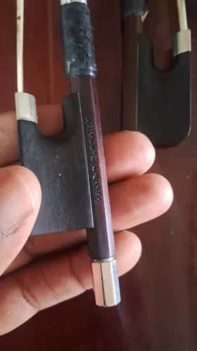 Arco de violino Antônio Miranda