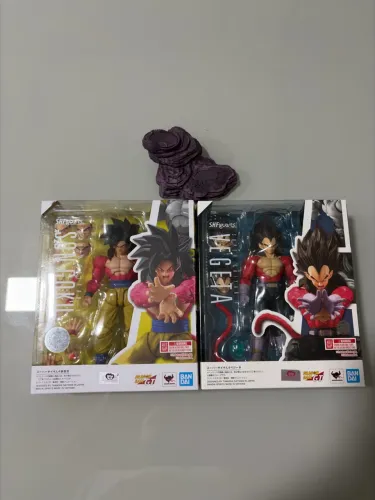 Lote SSJ4 Goku e vegeta