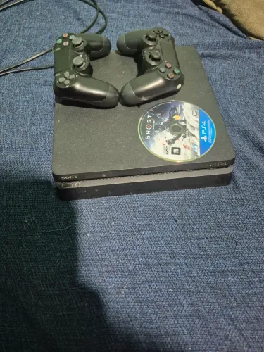 Ps4 slim+ 2 controles