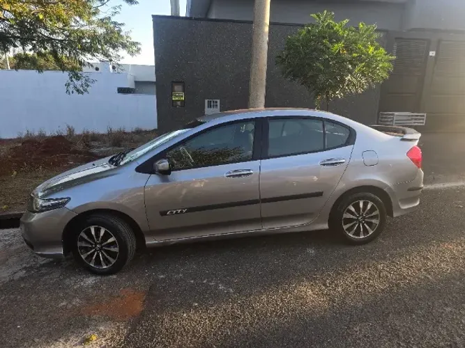 Honda City Sedan LX 1.5 Flex 16V 4P Mec. 2013