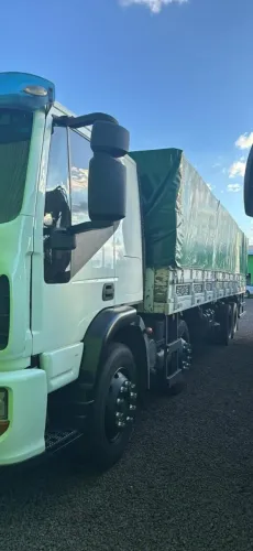 Iveco Tector 240E30S 2017 | 4 Eixos | Graneleiro 9,30m
