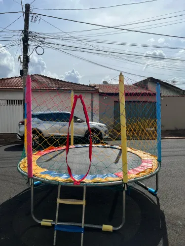 Cama elástica / pula pula