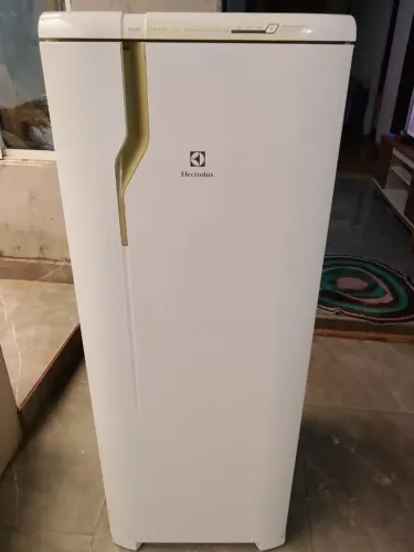 Geladeira Frost Free Electrolux
