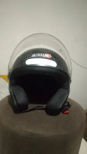Capacete, número 60