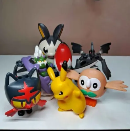 Pokemon - Kit com 07 Colecionaveis