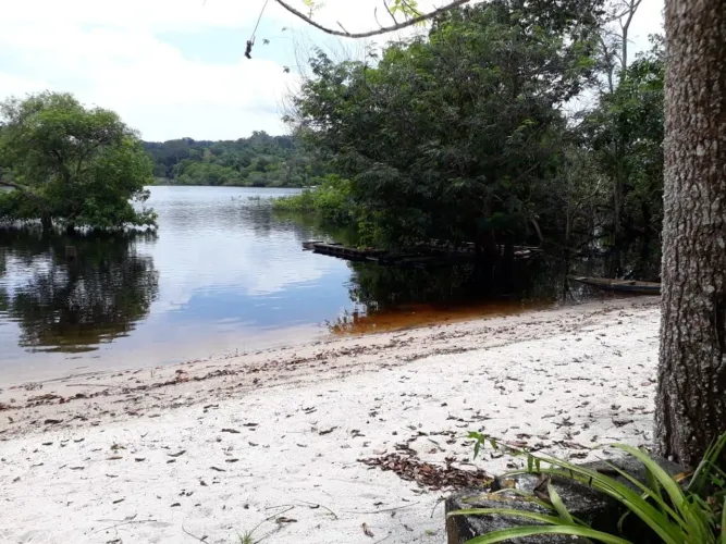 Chácara com praia privativa na Est. Dá Vivenda do Pontal