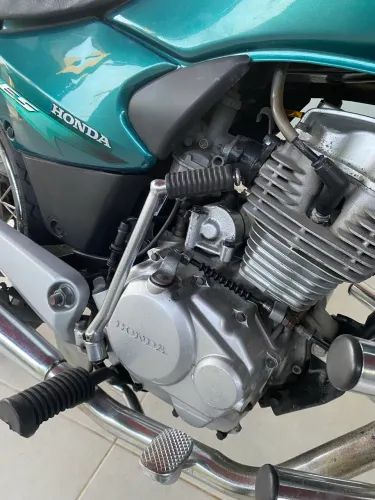 Titan 125 KSE muito conservada