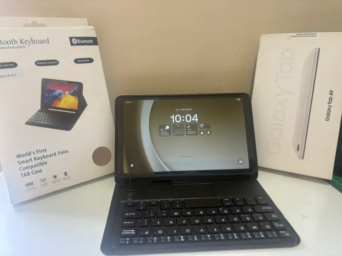 Vendo tablet Samsung A9 c/ teclado keyboard