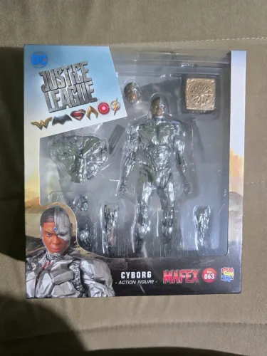 CYBORG mafex
