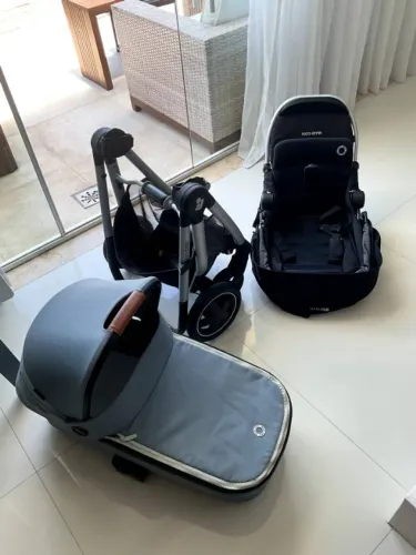 Kit carrinho Maxi-Cosi Adorra2 + Moisés