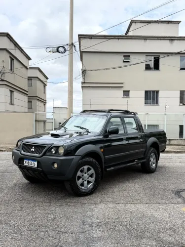 Mitsubishi L200 Outdoor HPE 2.5 4X4 CD T.dies. Mec. 2011
