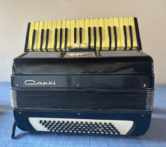 Acordeon Capri
