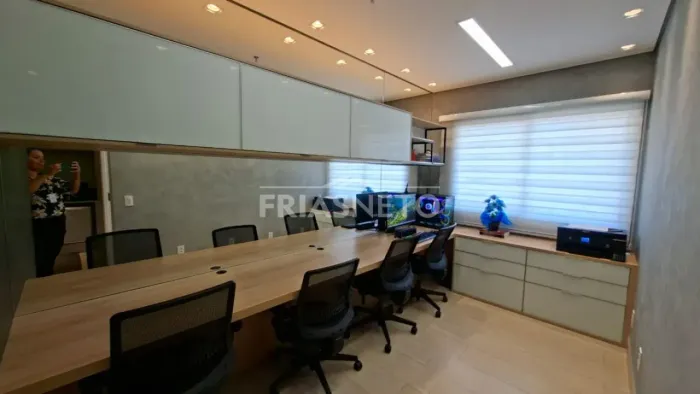 Sala comercial planejada para alugar em Piracicaba no Trio Lindenberg